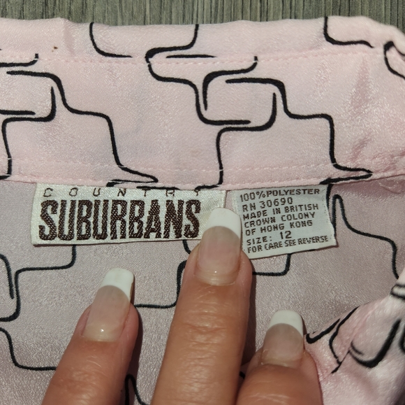 Country Suburban  Top - Picture 2 of 4